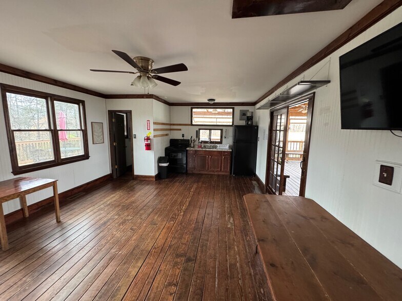 More Photos Of 3430 Land Rd, Alpharetta Religious Facility For Sale