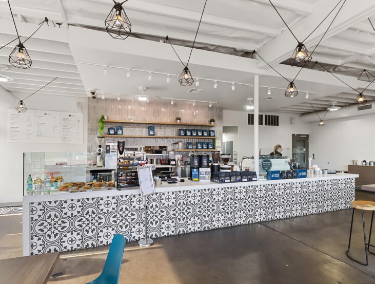 More Photos Of 2932-2940 Freeport Blvd, Sacramento Freestanding For Sale