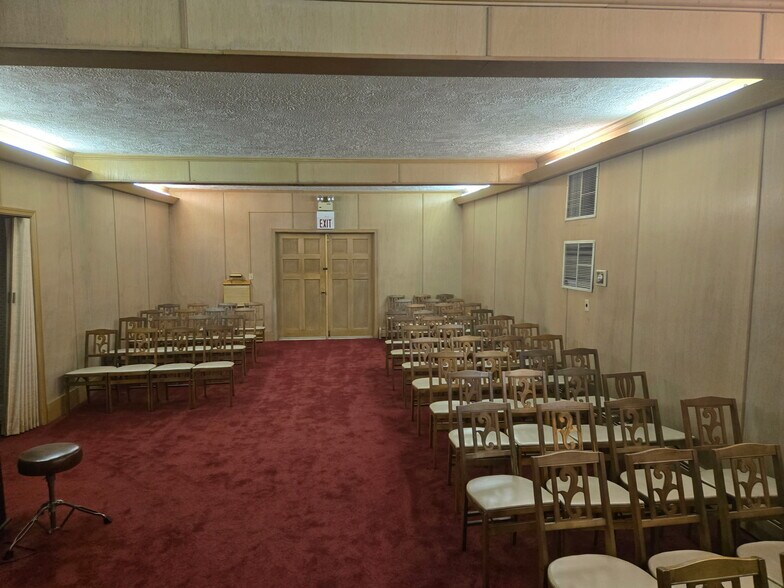 More Photos Of 1200 Grove Ave, Radford General Retail For Sale