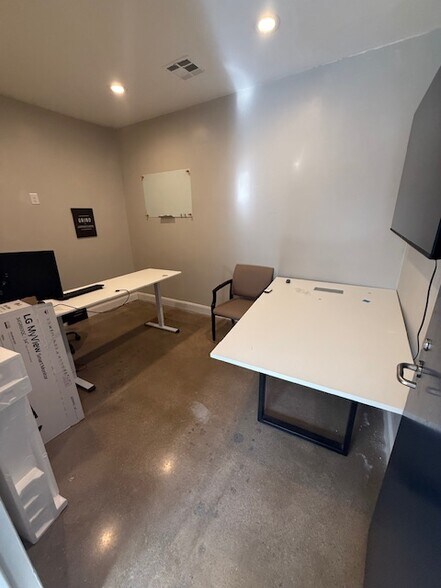 More Photos Of 5553-5555 S Peoria Ave, Tulsa Office For Lease