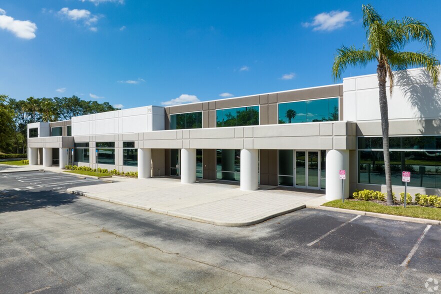 More Photos Of 30 S Keller Rd, Orlando Flex For Lease