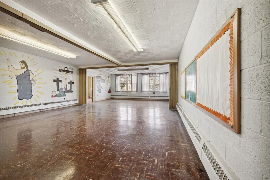 More Photos Of 725 Navarre Ave, Toledo Religious Facility For Sale