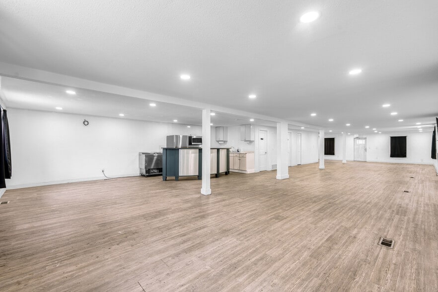 More Photos Of 6600 Federal Blvd, Denver Freestanding For Sale