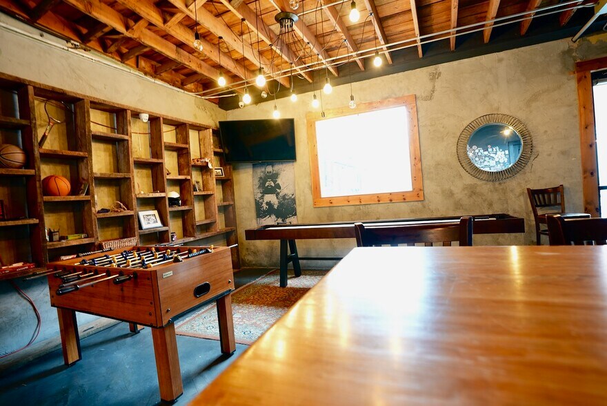 More Photos Of 137 S Madison Ave, Greenwood Storefront For Sale