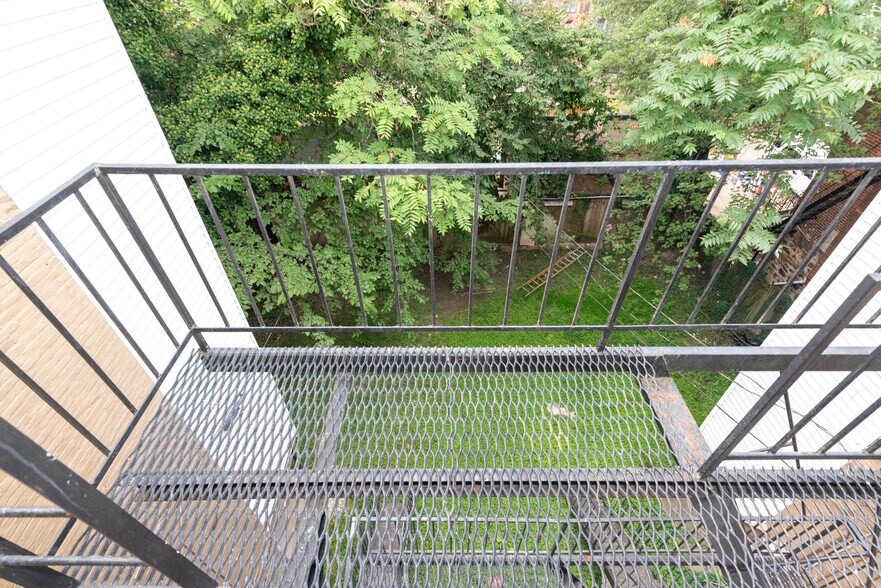 More Photos Of 1611 Gwynns Falls Pky, Baltimore Apartments For Sale