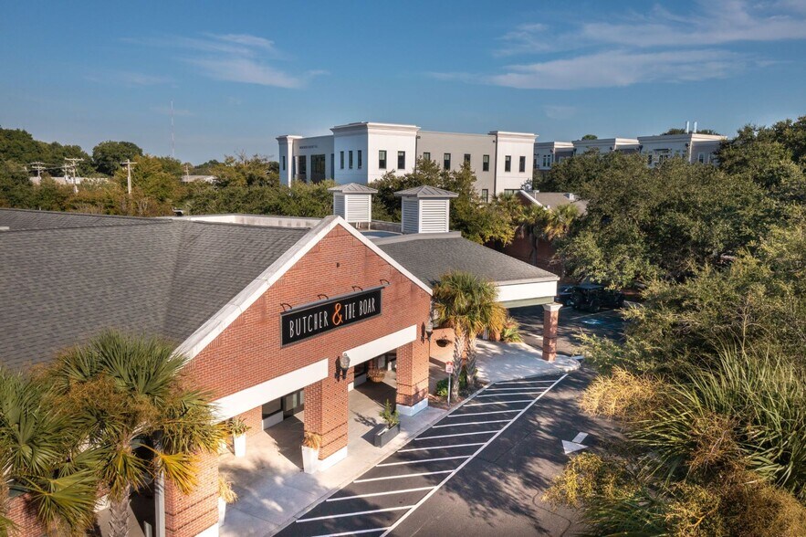 More Photos Of 730-760 Coleman Blvd, Mount Pleasant General Retail For Lease