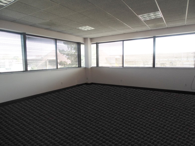 More Photos Of 23330 Commerce Park, Beachwood Office For Lease