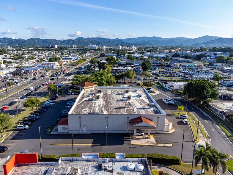 More Photos Of 101 PR-1, Caguas Drugstore For Sale