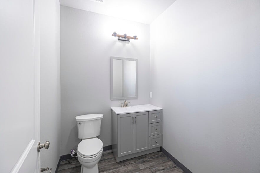 More Photos Of 14010 W Silver Fox Trl, Odessa Warehouse For Sale