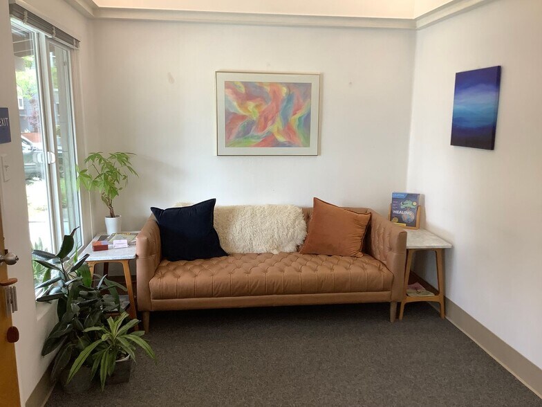 More Photos Of 511-517 Petaluma Ave, Sebastopol Medical For Lease