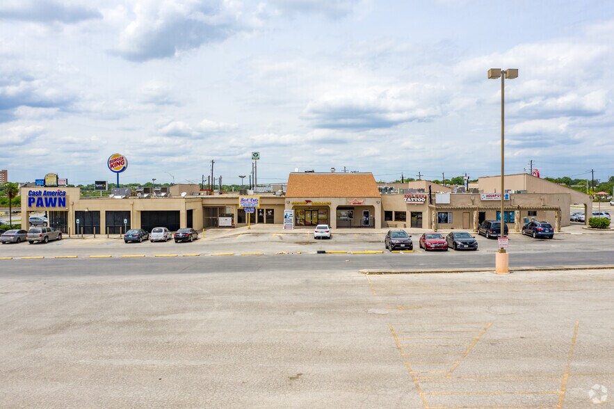 More Photos Of 410 Valley Hi Dr, San Antonio Unknown For Lease