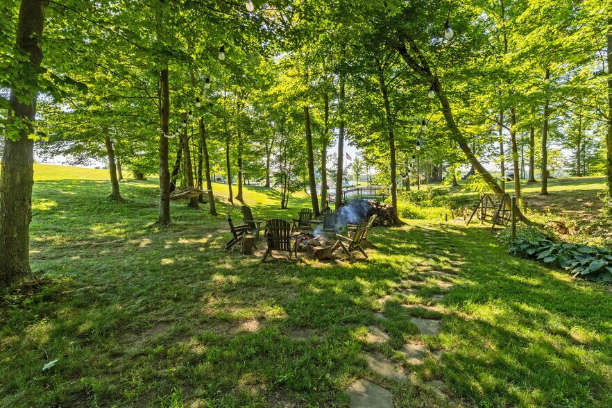 More Photos Of 5643 Yankee St, Fredericktown Specialty For Sale