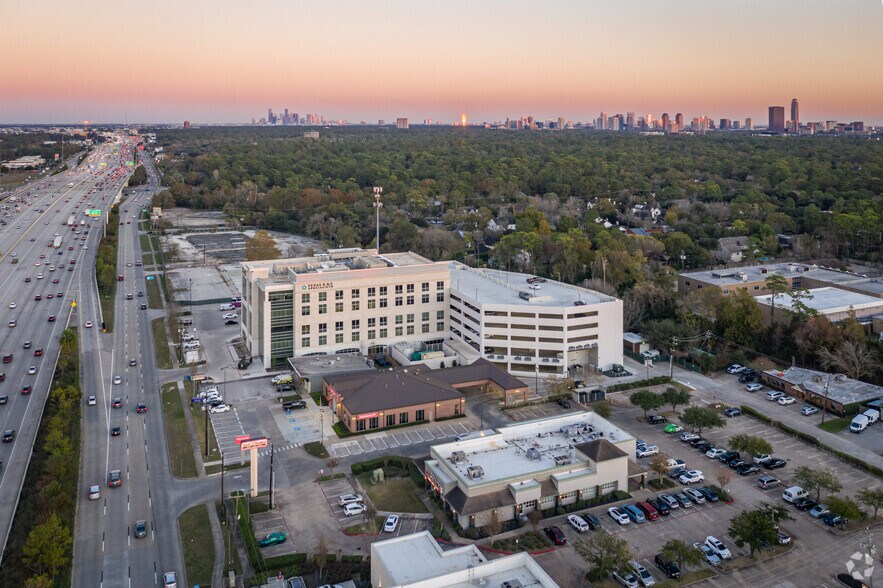 More Photos Of 8731 Katy Fwy, Houston Medical For Lease