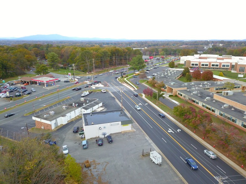 More Photos Of 7106 Timberlake Rd, Lynchburg General Retail For Sale