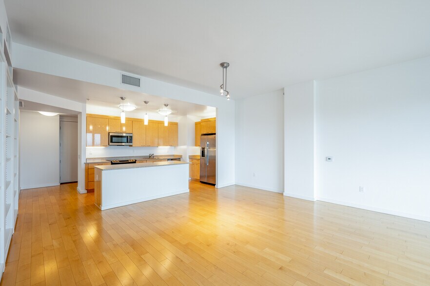More Photos Of 100 Grand Ave, Oakland Apartments For Lease