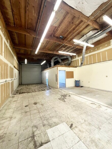 More Photos Of 209 Kenroy Ln, Roseville Warehouse For Sale