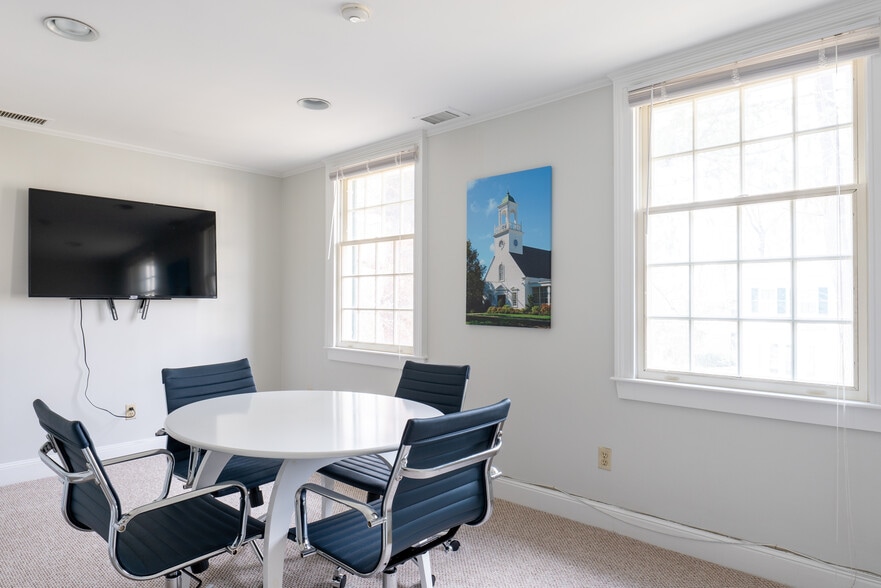 More Photos Of 21 Cochituate Rd, Wayland Office For Lease