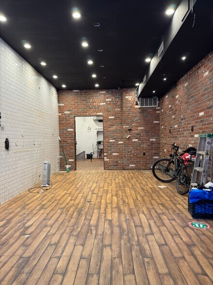 More Photos Of 69 5th Ave, Brooklyn Storefront Retail Residential For Lease