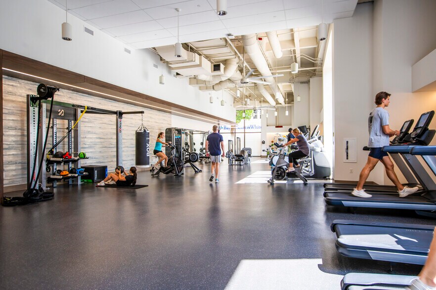 More Photos Of 98 San Jacinto Blvd, Austin Office For Lease