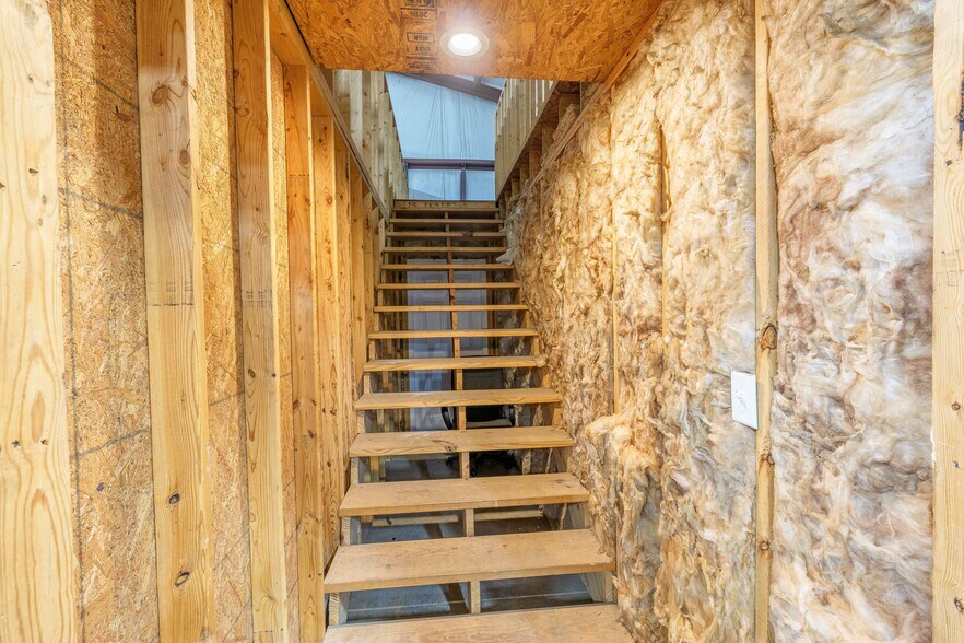 More Photos Of 159 Mitch Ave, Tuscumbia Self Storage For Lease