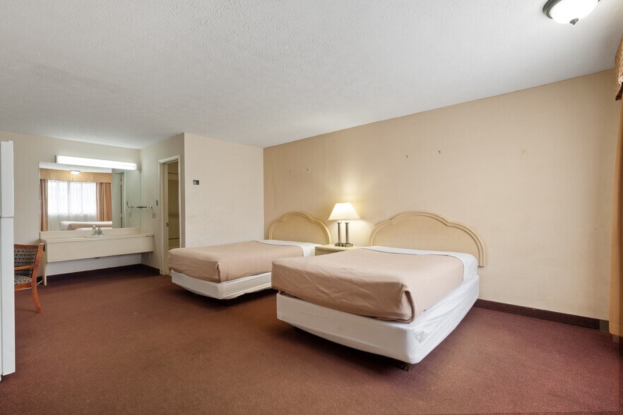 More Photos Of 1530 Cleveland Rd, Sandusky Hotel For Sale