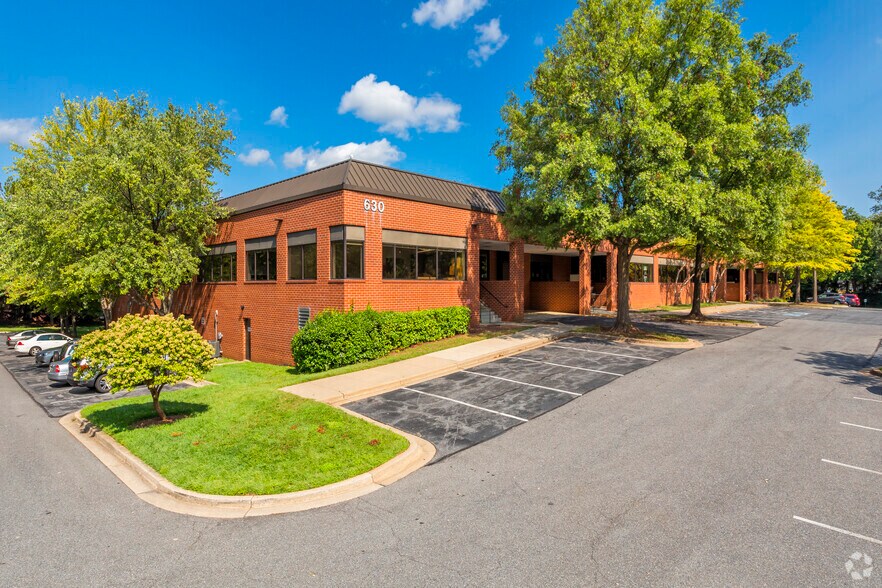 More Photos Of 630 E Diamond Ave, Gaithersburg Flex For Lease