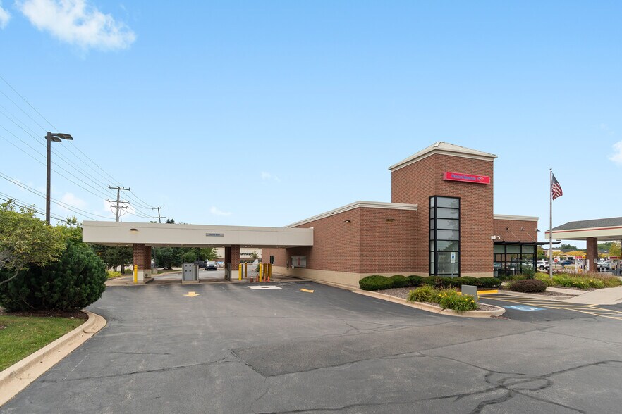 More Photos Of 957 E Belvidere Rd, Grayslake Bank For Sale