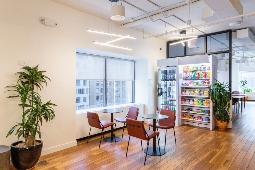 More Photos Of 575 Fifth Ave, New York Office For Lease