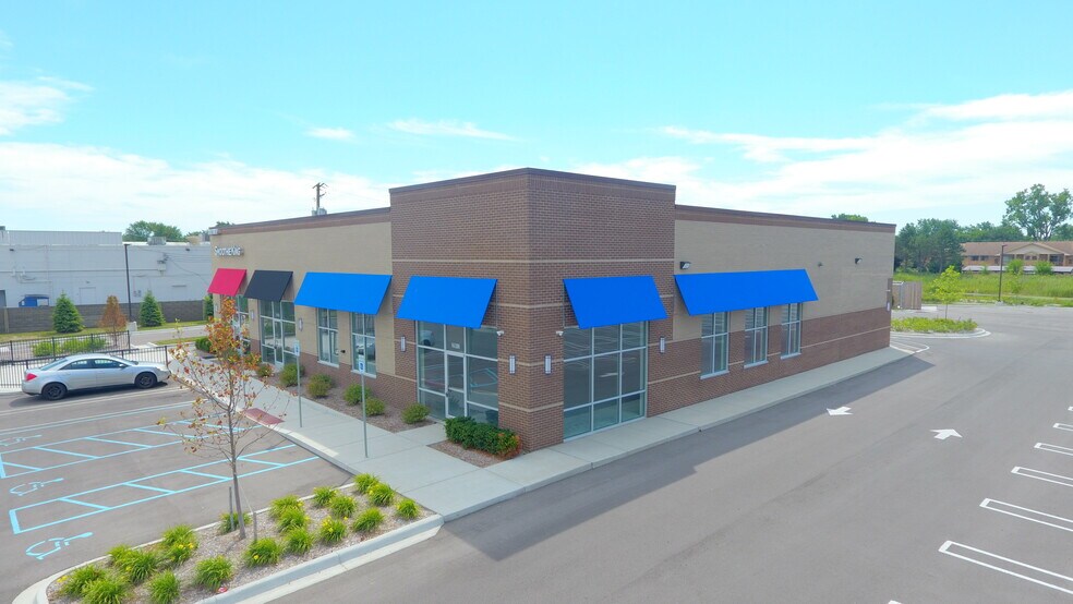 More Photos Of 29597-29613 7 Mile Rd, Livonia Freestanding For Lease