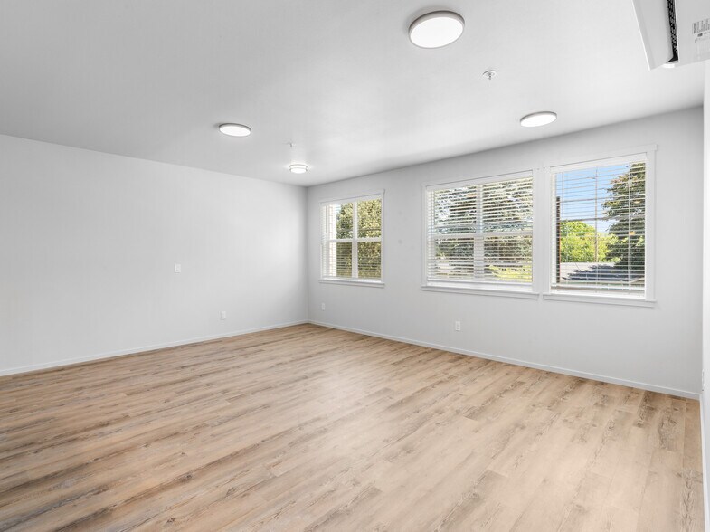 More Photos Of 4202 NE Morrow Rd, Vancouver Apartments For Sale