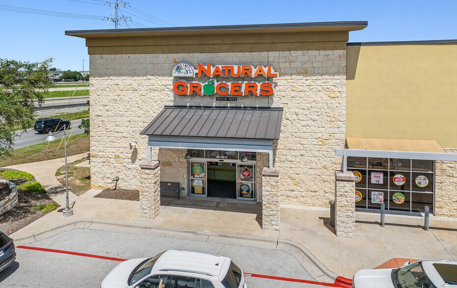 More Photos Of 1890 Ranch - 1335 E Whitestone Blvd, Cedar Park, Cedar Park General Retail For Lease