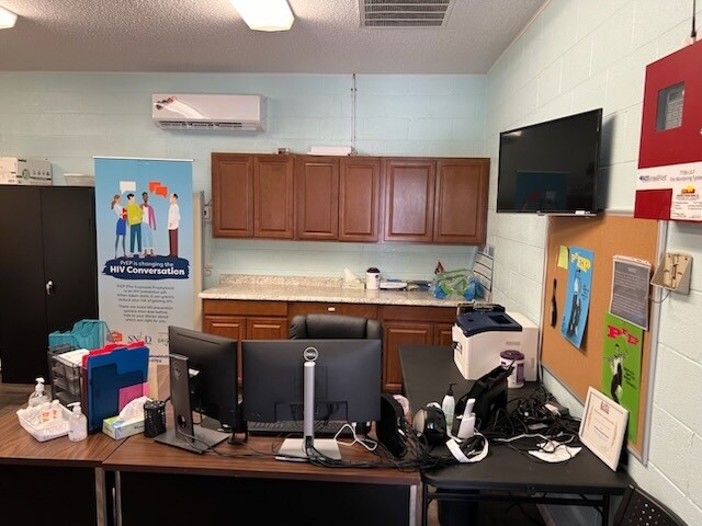 More Photos Of 4201 W Washington Ave, Las Vegas Religious Facility For Lease