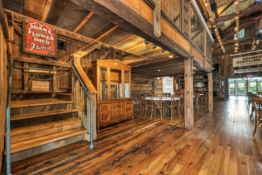 More Photos Of 521 Calef Hwy, Epping Specialty For Sale