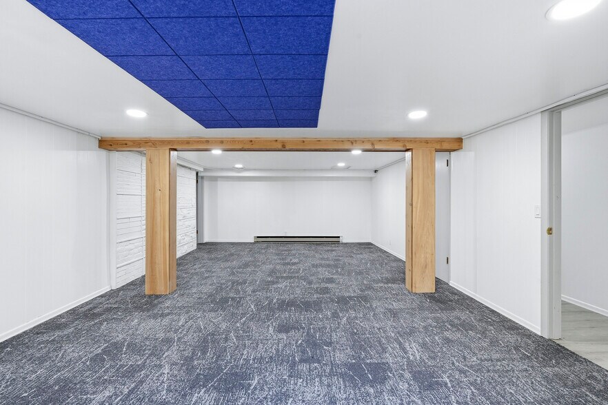 More Photos Of 12720 SW Pacific Hwy, Tigard General Retail For Sale