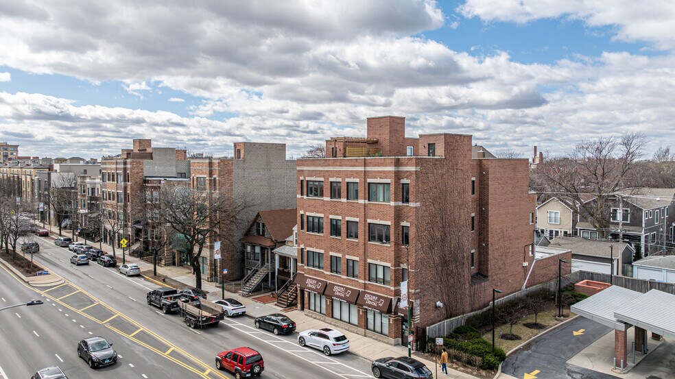 Primary Photo Of 3540 N Ashland Ave, Chicago Apartments For Lease