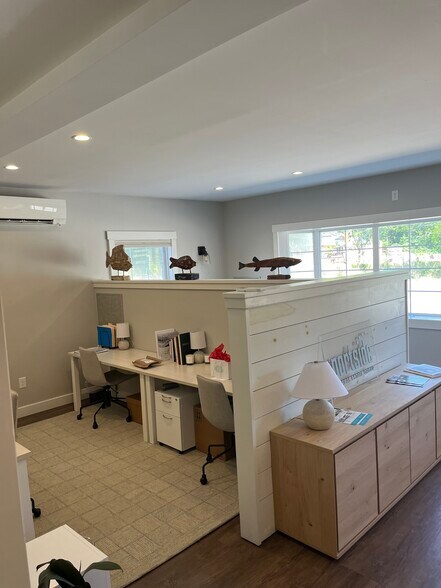 More Photos Of 2 Scott Dyer Rd, Cape Elizabeth Storefront Retail Office For Sale