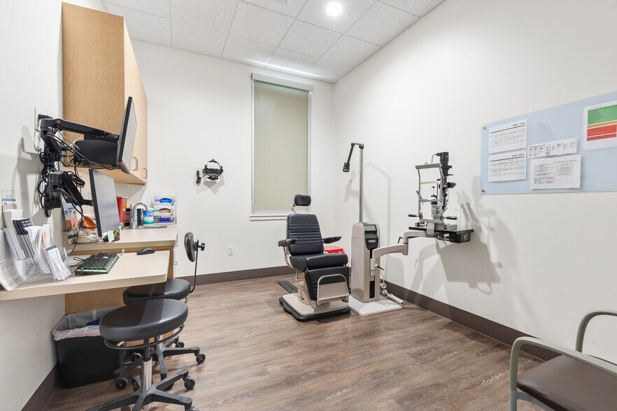 More Photos Of 2460 Beacon St, Chico Healthcare For Sale