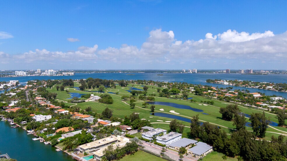 More Photos Of 924 Marseille Dr, Miami Beach Apartments For Sale