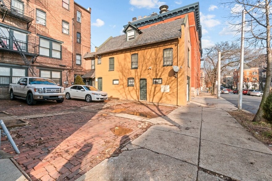 More Photos Of 2301 Maryland Ave, Baltimore Apartments For Sale