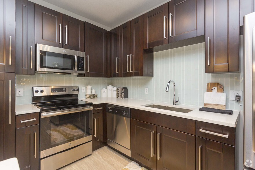 More Photos Of 190 SE 5th Ave, Delray Beach Apartments For Lease