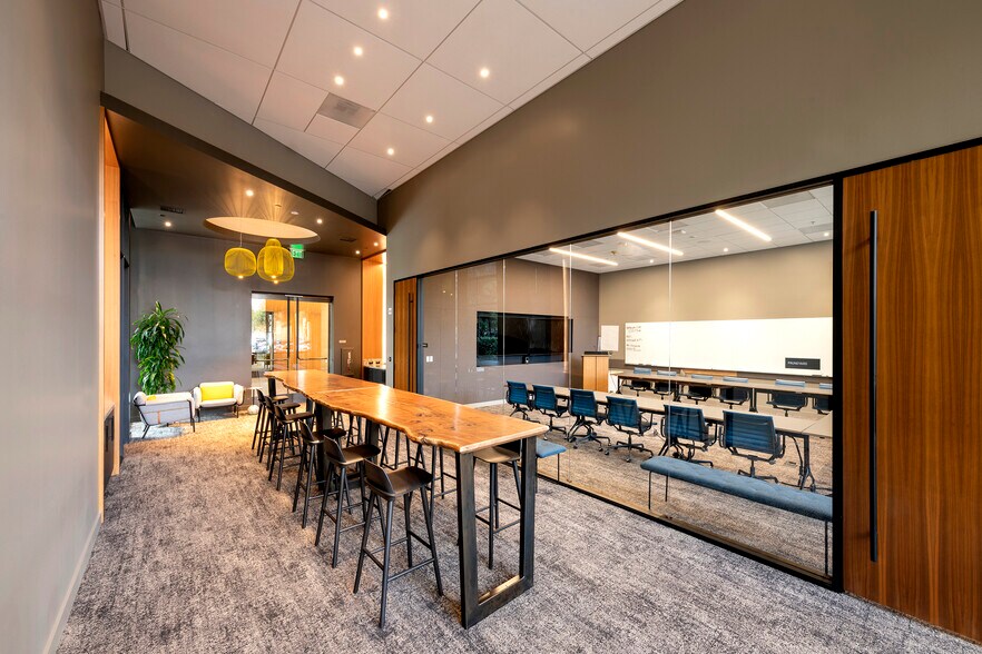 More Photos Of 1999 S Bascom Ave, Campbell Office For Lease