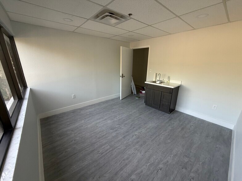 More Photos Of 587 E State Road 434, Longwood Office For Lease
