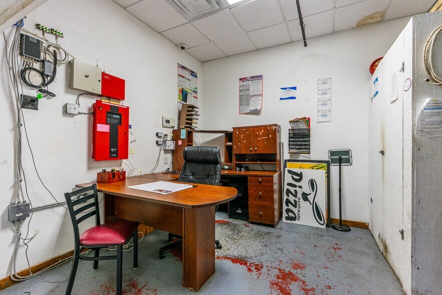 More Photos Of 4170 S Ridgewood Ave, Edgewater Specialty For Lease