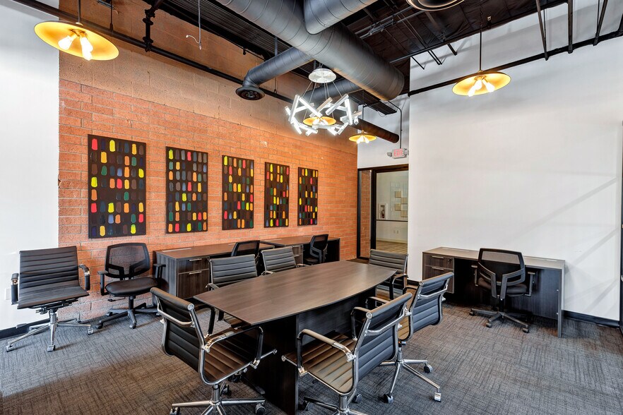 More Photos Of 2727 N 3rd St, Phoenix Office For Sale