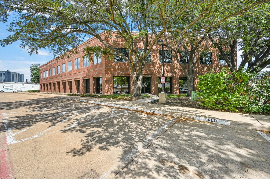 More Photos Of 6210 Campbell Rd, Dallas Office For Lease