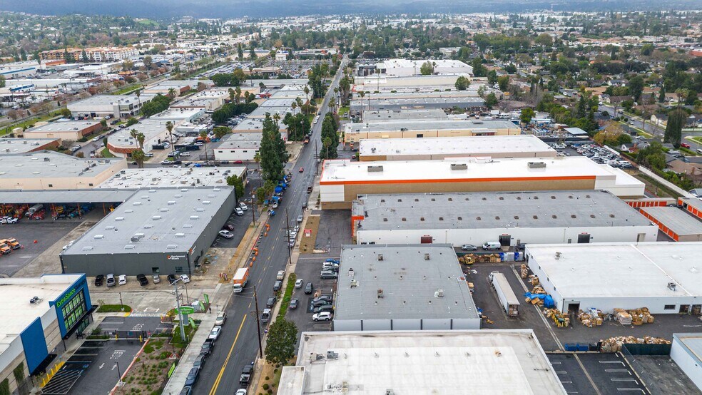 More Photos Of 7886 Deering Ave, Canoga Park Manufacturing For Lease