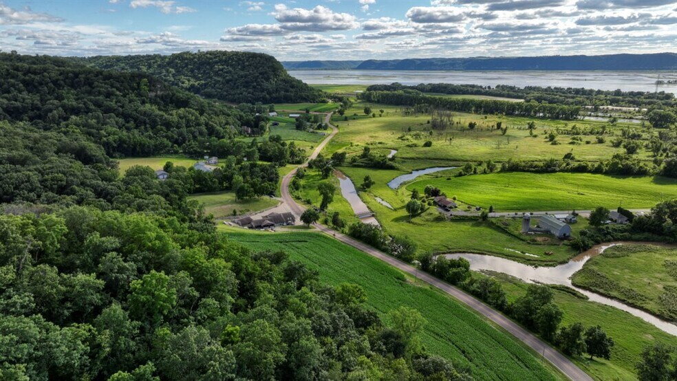 More Photos Of N1856 County Road O, Stoddard Restaurant For Sale