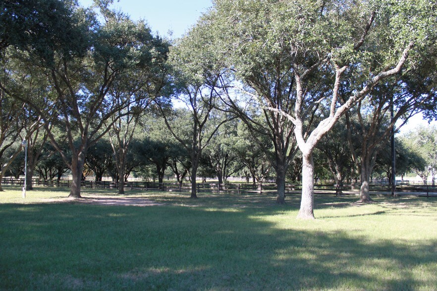 More Photos Of 16607 Mueschke Rd, Cypress Office Residential For Sale