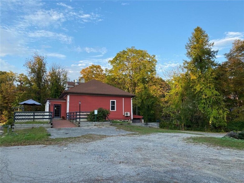 More Photos Of 276 Watch Hill Rd, Cortlandt Manor Restaurant For Lease