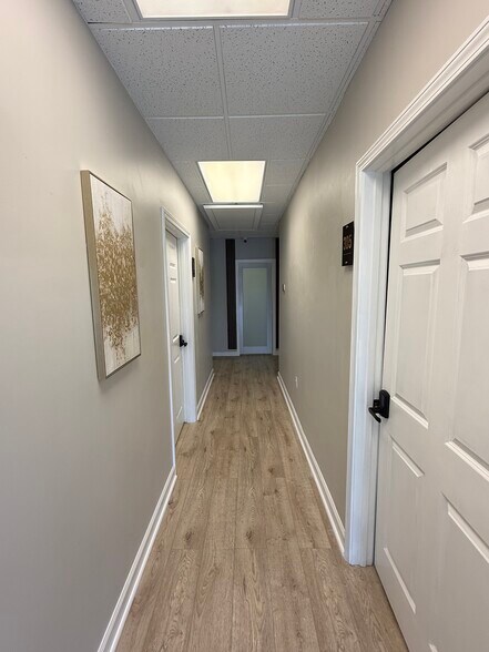 More Photos Of 10021 Park Cedar Dr, Charlotte Medical For Lease